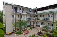 Pension Fortuna, Peshanoe